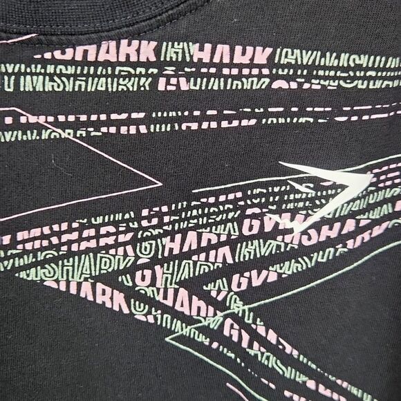 Gymshark Mens Short Sleeve AOP Shark Pattern Crewneck Tee Medium - Picture 3 of 6